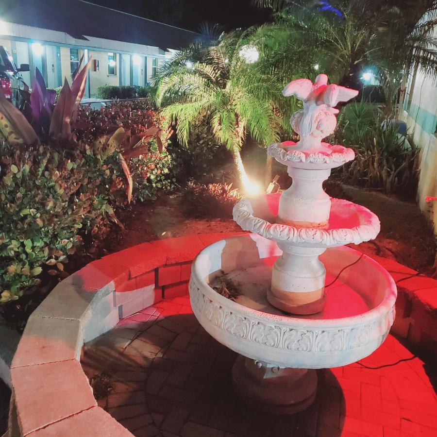 Tropical Palm Motel North Fort Myers Exterior foto
